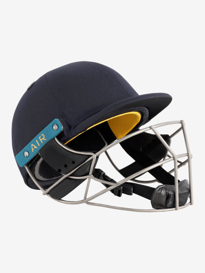 https://ik.imagekit.io/vyka3olhl/uk/product-3/navy-blue/SHREY_MASTER_CLASS_AIR_2.0_TITANIUM__H011_NAVY_2_HD_Gcao-1-qxD.webp?tr=w-700,h-933