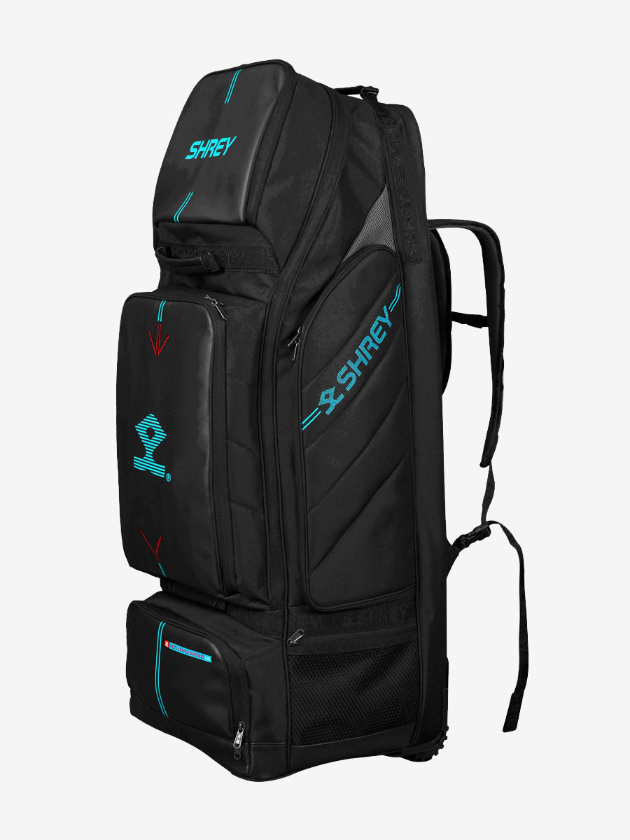 https://ik.imagekit.io/vyka3olhl/uk/e7781bb9-e957-4b93-a5bd-84f31e4f2a92/black/SHREY_META_DUFFLE_WHEELIE_120_3069_BLACK_4_HD_zbCFUSu3Z.webp